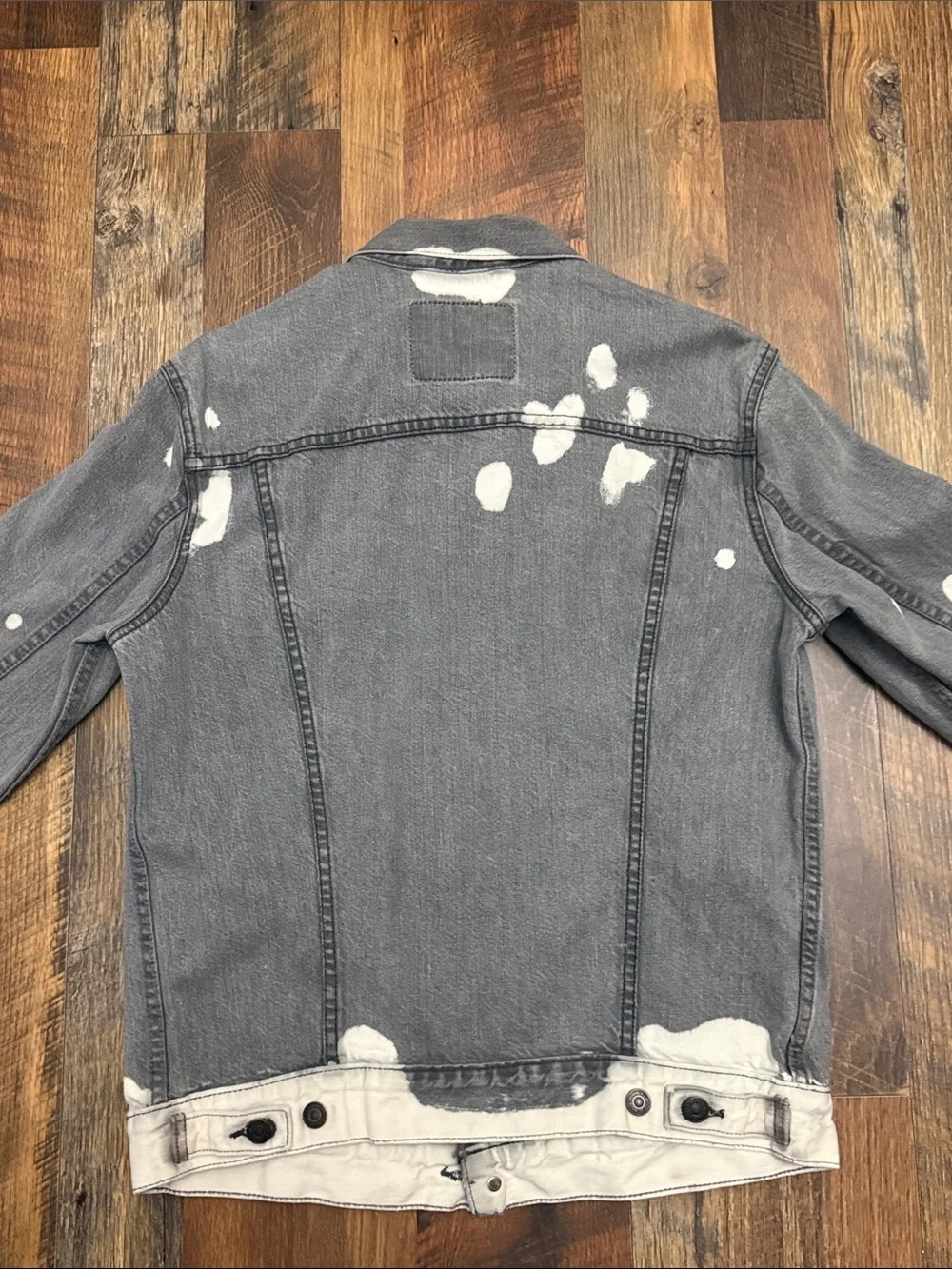 Levi’s Original Trucker Jacket Medium Gray Bleach Splatter Distressed Jacket - Picture 8 of 9